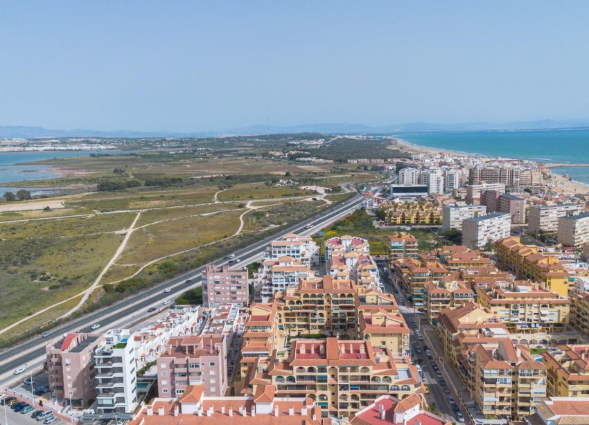 Resale - Apartament / Duplex - Torrevieja - La Mata
