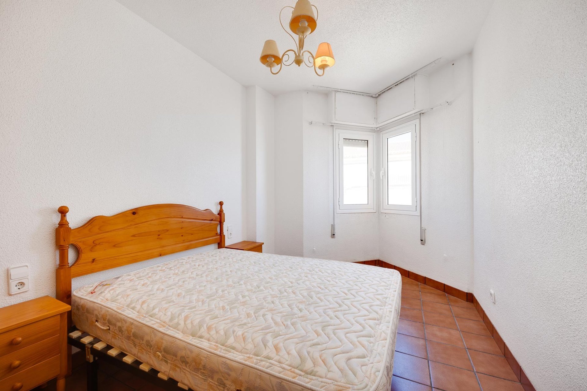 Resale - Apartament / Duplex - Torrevieja - La Mata