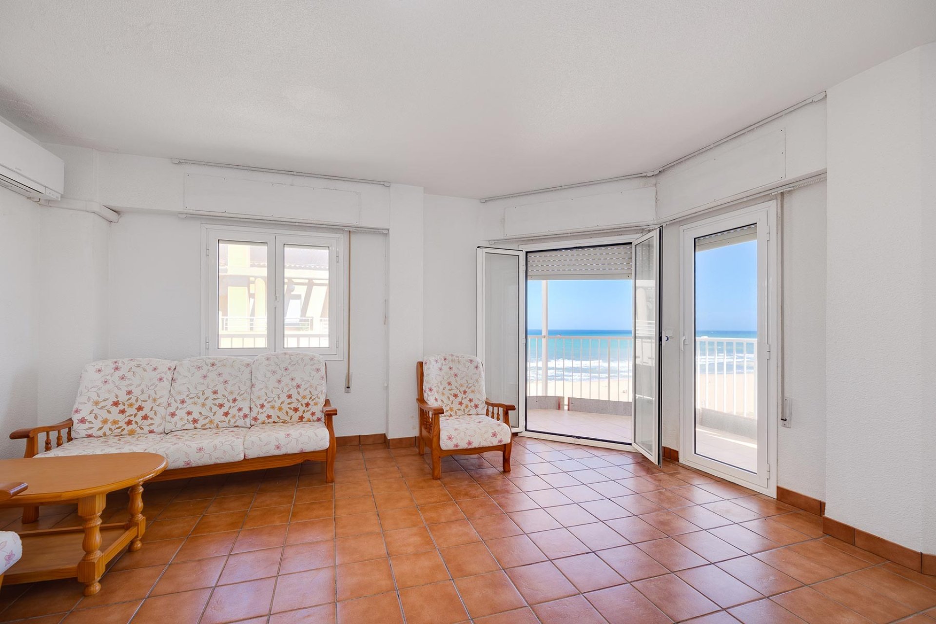 Resale - Apartament / Duplex - Torrevieja - La Mata