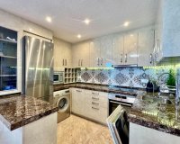 Resale - Apartament / Duplex - Torrevieja - La Mata