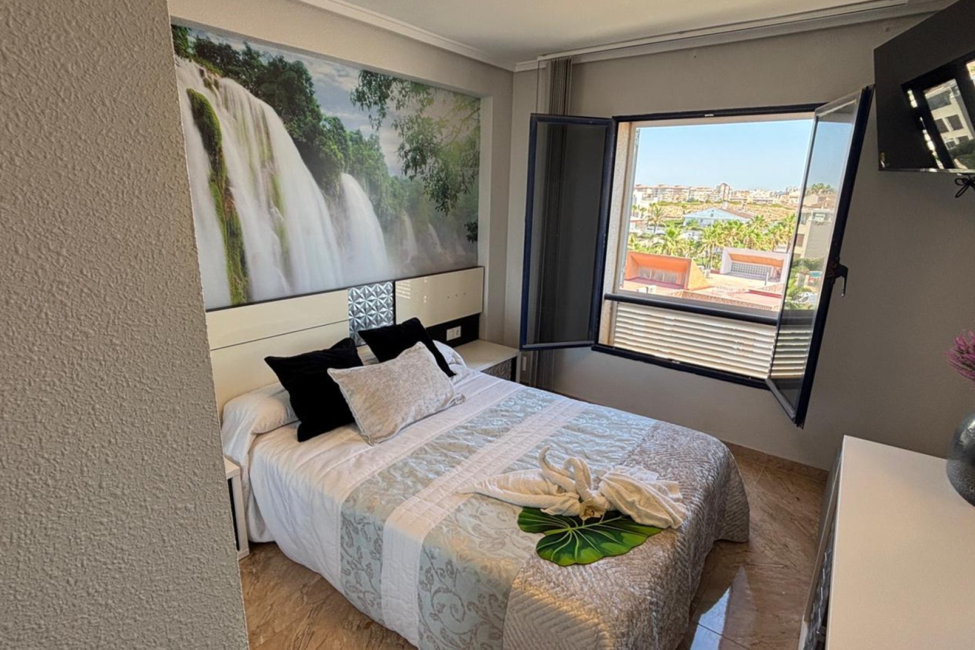 Resale - Apartament / Duplex - Torrevieja - La Mata