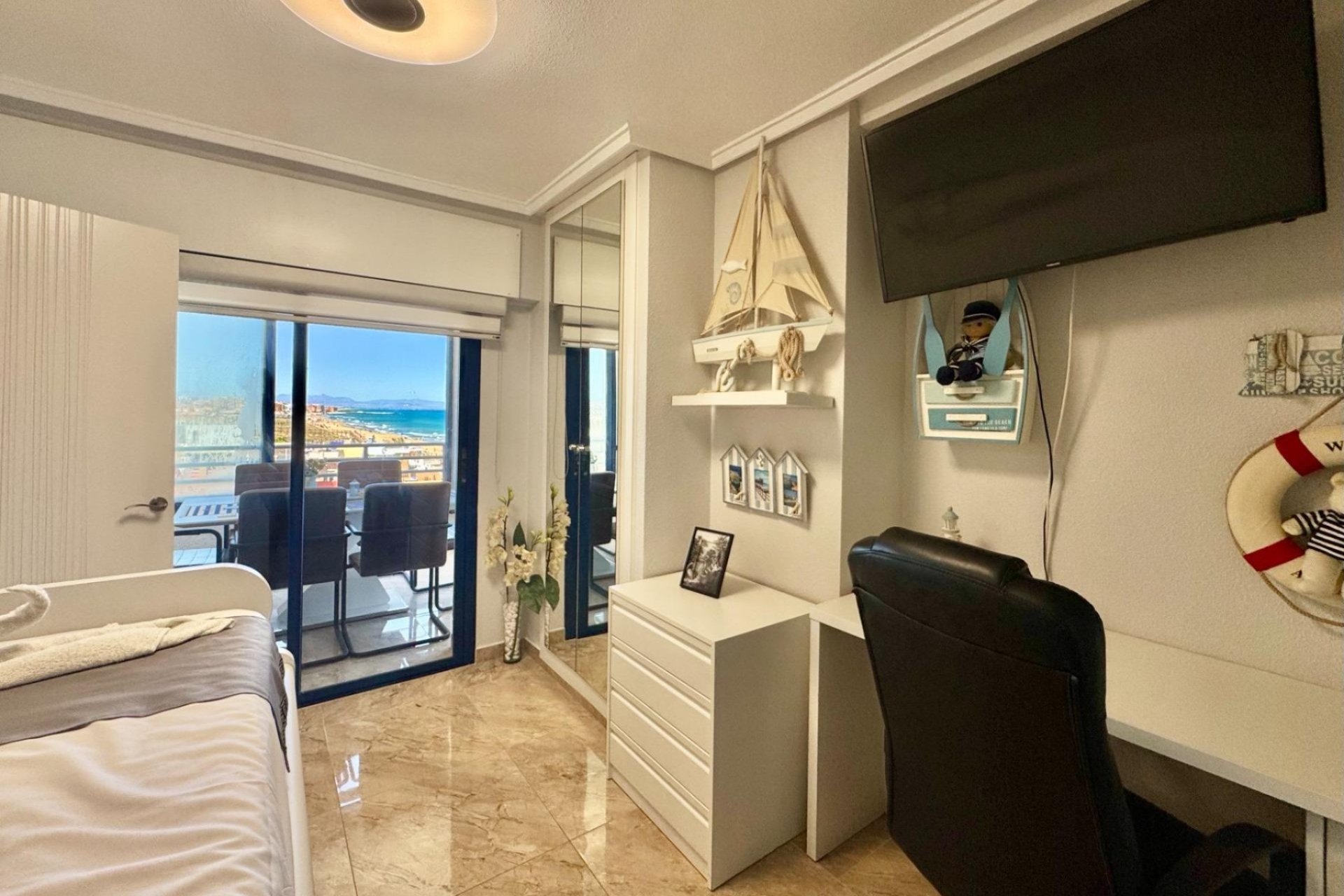 Resale - Apartament / Duplex - Torrevieja - La Mata