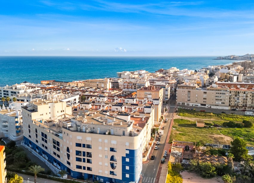 Resale - Apartament / Duplex - Torrevieja - La Mata