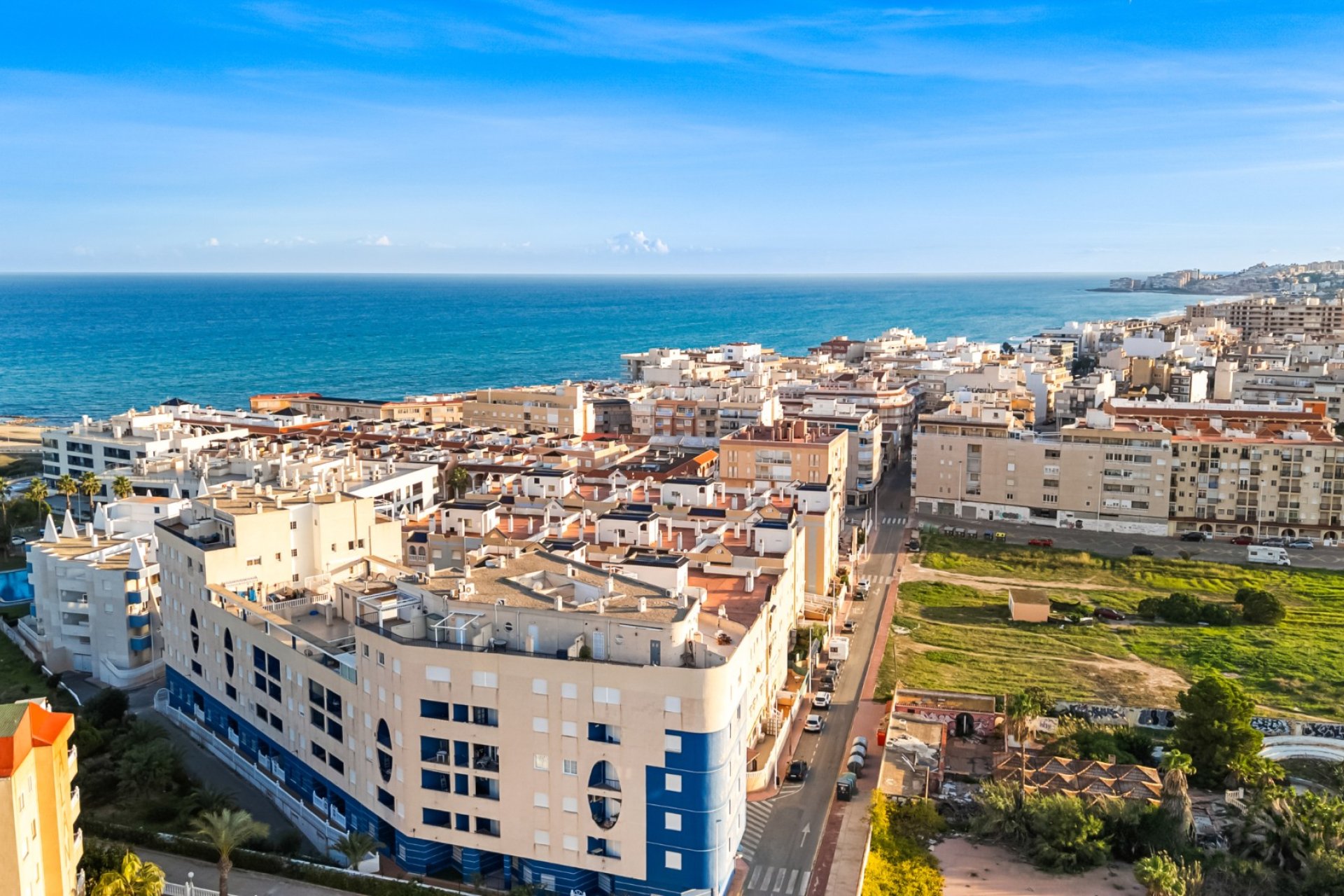 Resale - Apartament / Duplex - Torrevieja - La Mata