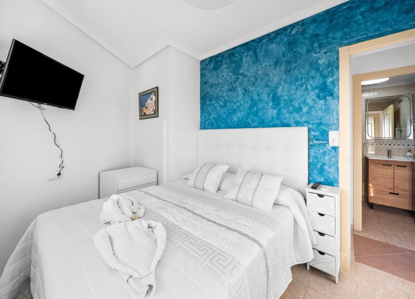 Resale - Apartament / Duplex - Torrevieja - La Mata