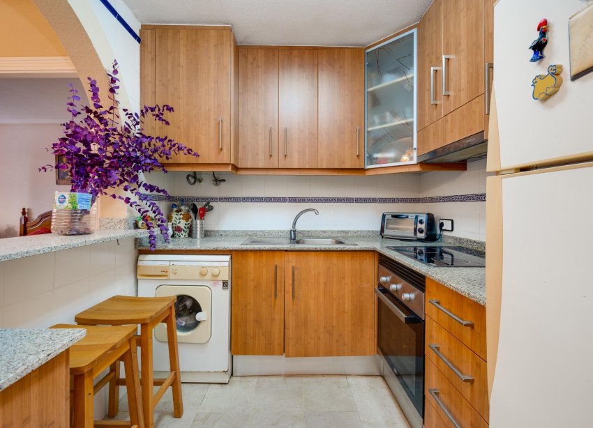 Resale - Apartament / Duplex - Torrevieja - La Mata