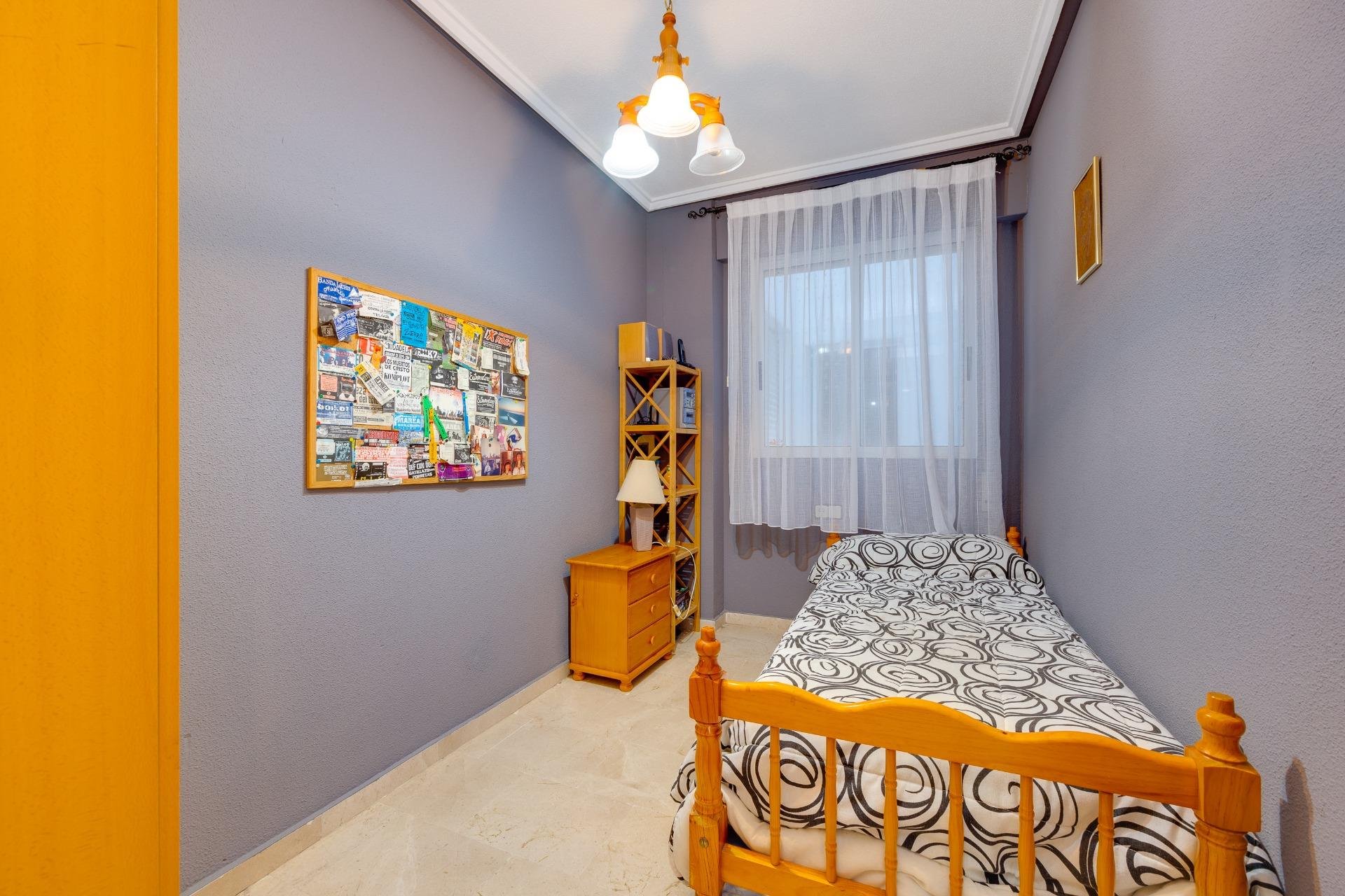 Resale - Apartament / Duplex - Torrevieja - La Mata