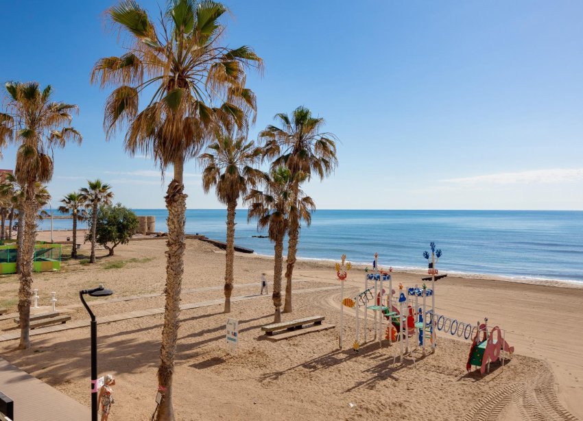 Resale - Apartament / Duplex - Torrevieja - La Mata