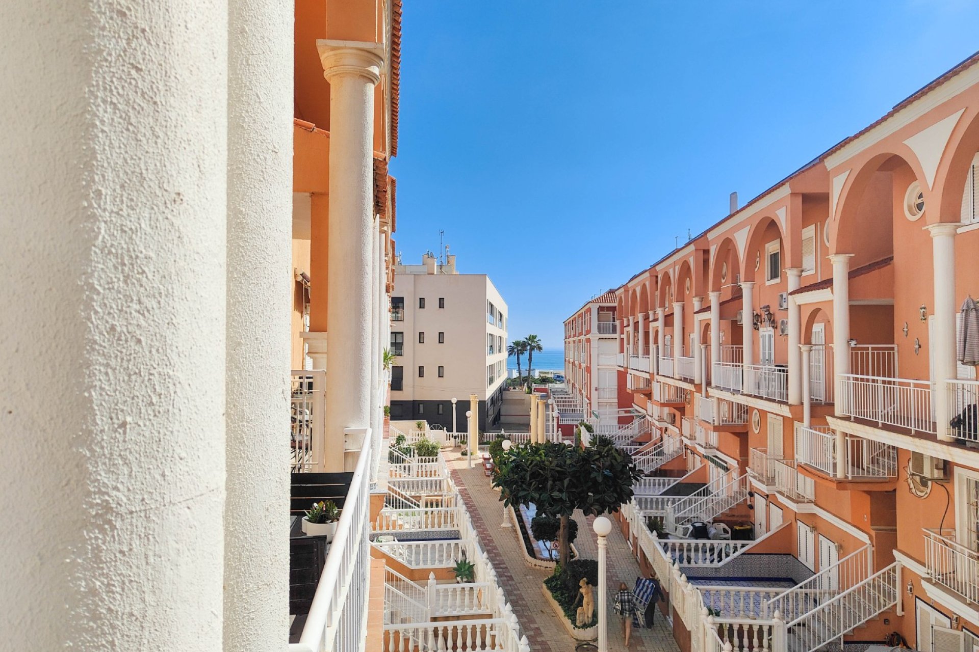 Resale - Apartament / Duplex - Torrevieja - La Mata
