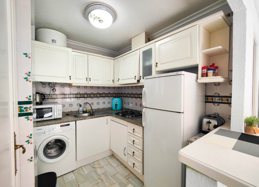 Resale - Apartament / Duplex - Torrevieja - La Mata