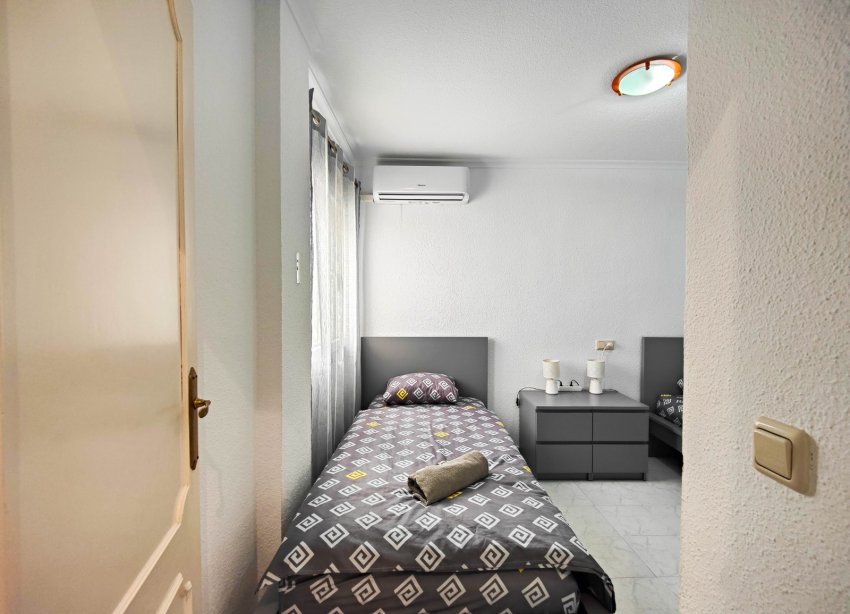 Resale - Apartament / Duplex - Torrevieja - La Mata