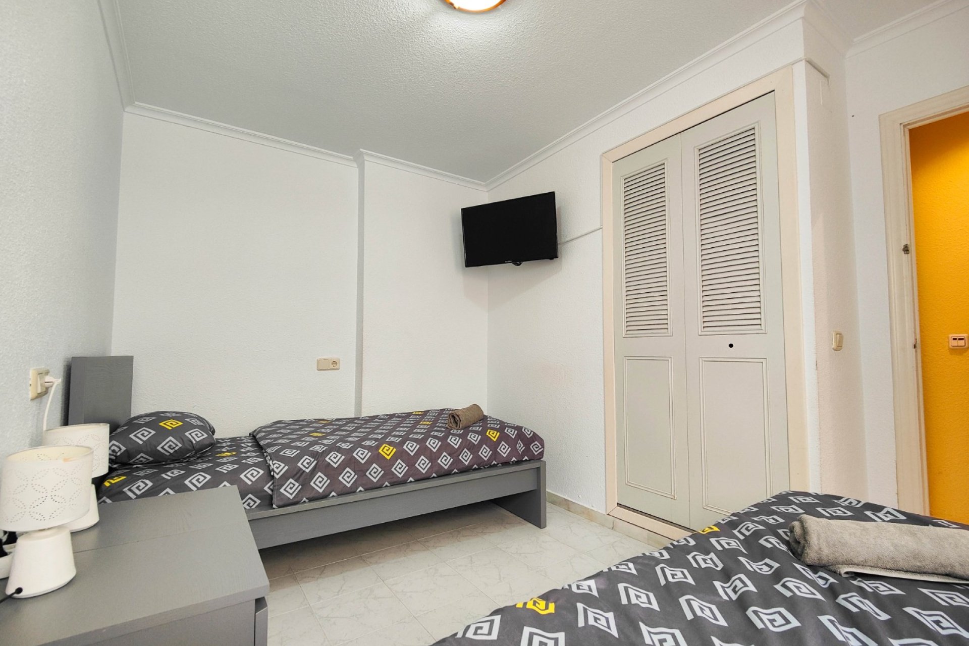 Resale - Apartament / Duplex - Torrevieja - La Mata