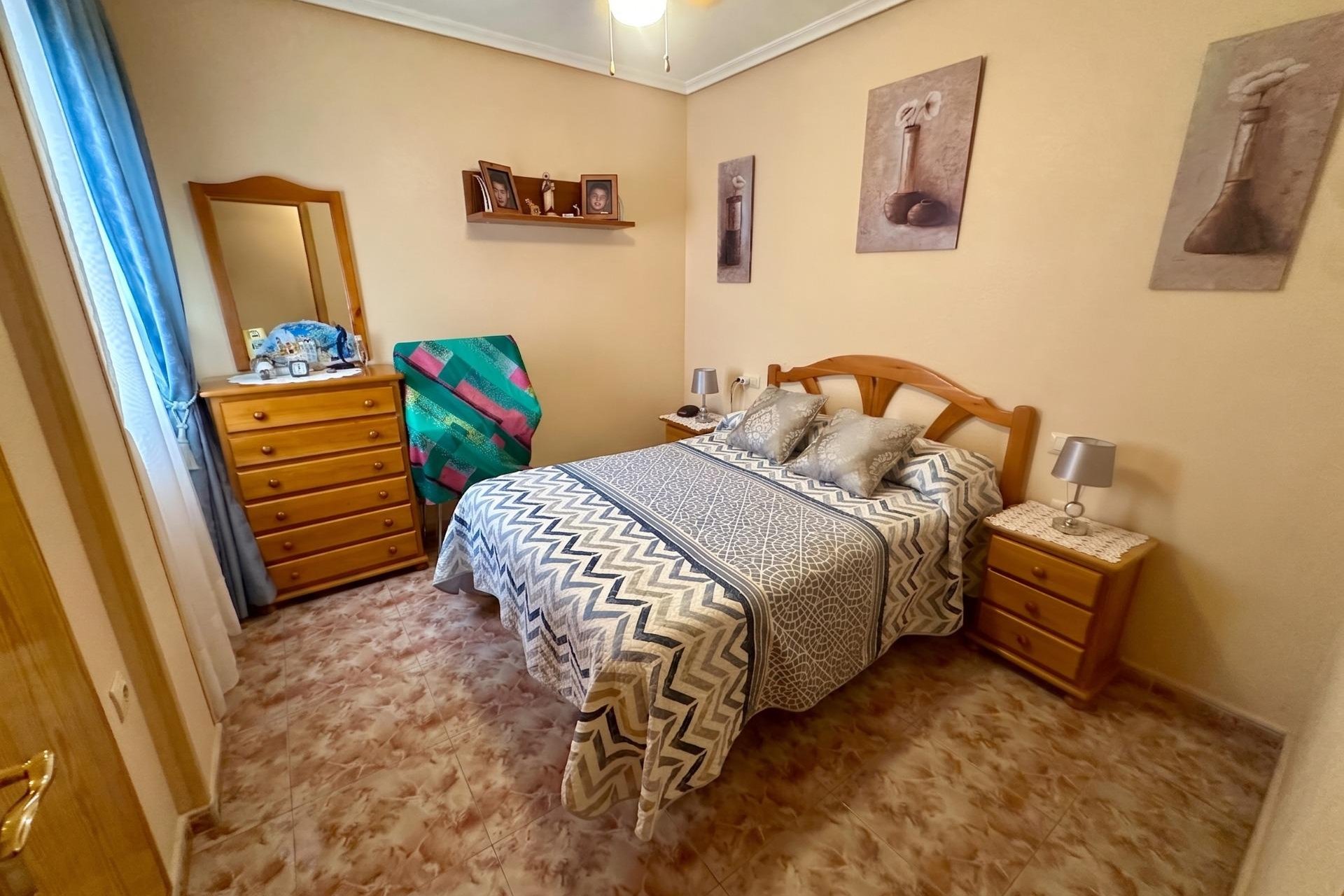 Resale - Apartament / Duplex - Torrevieja - La Mata