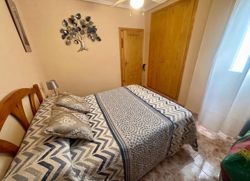 Resale - Apartament / Duplex - Torrevieja - La Mata