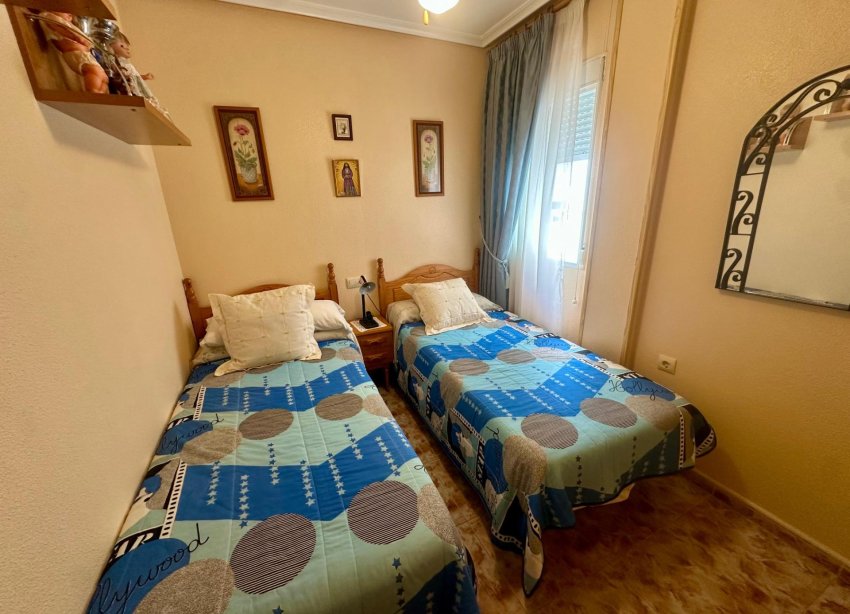 Resale - Apartament / Duplex - Torrevieja - La Mata