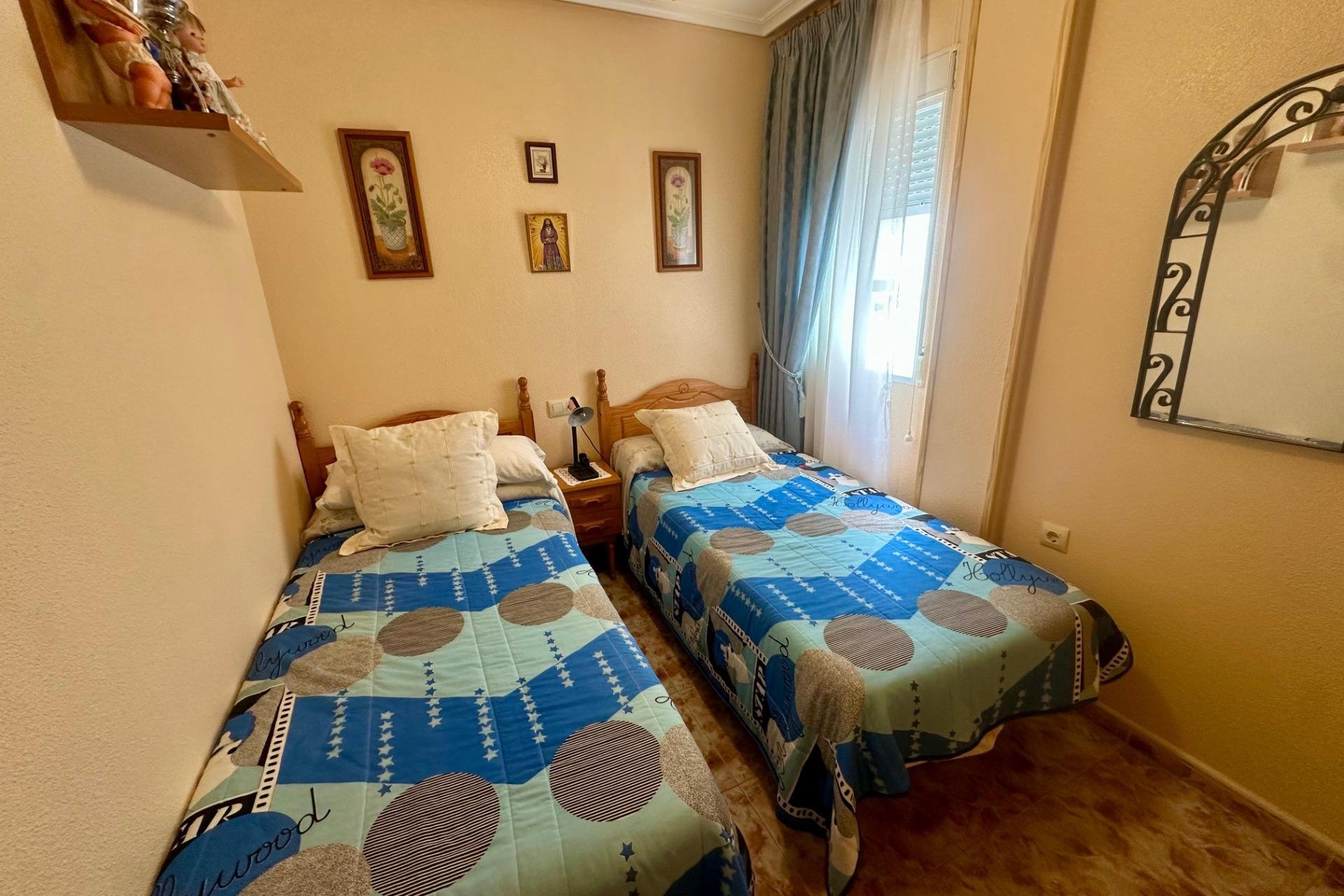 Resale - Apartament / Duplex - Torrevieja - La Mata