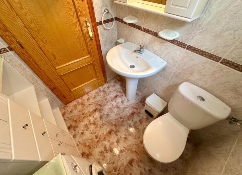 Resale - Apartament / Duplex - Torrevieja - La Mata