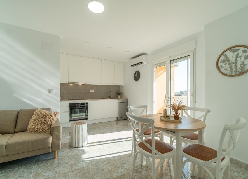 Resale - Apartament / Duplex - Torrevieja - La Mata