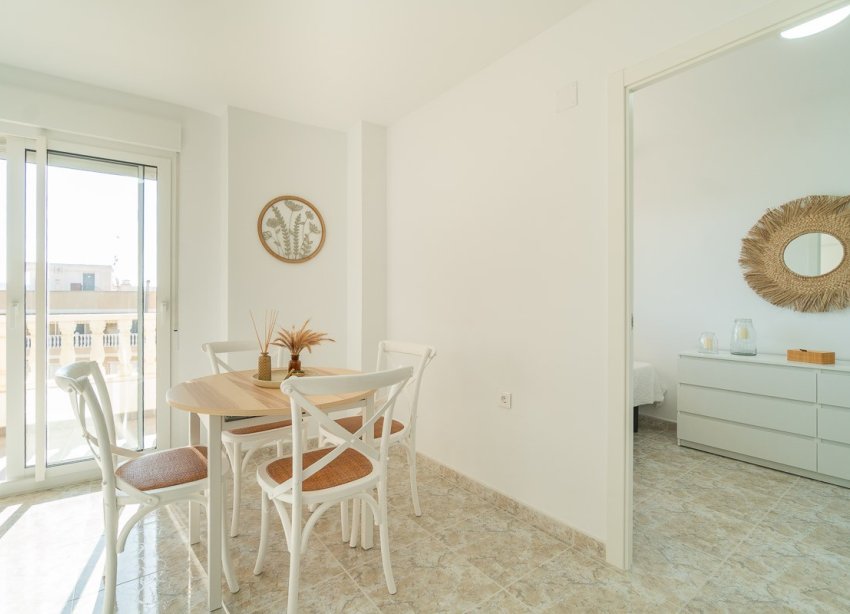 Resale - Apartament / Duplex - Torrevieja - La Mata