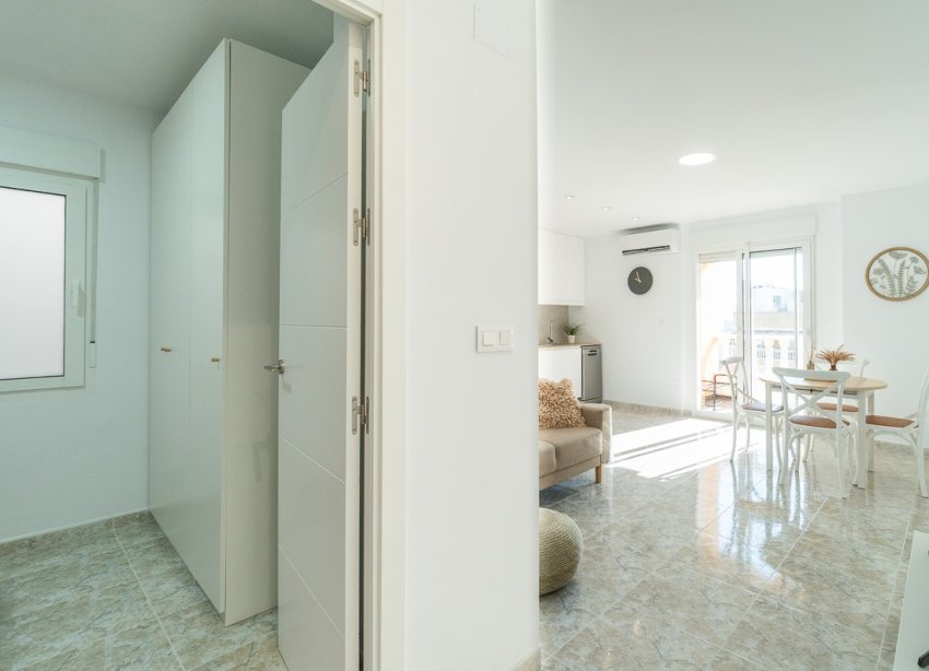 Resale - Apartament / Duplex - Torrevieja - La Mata