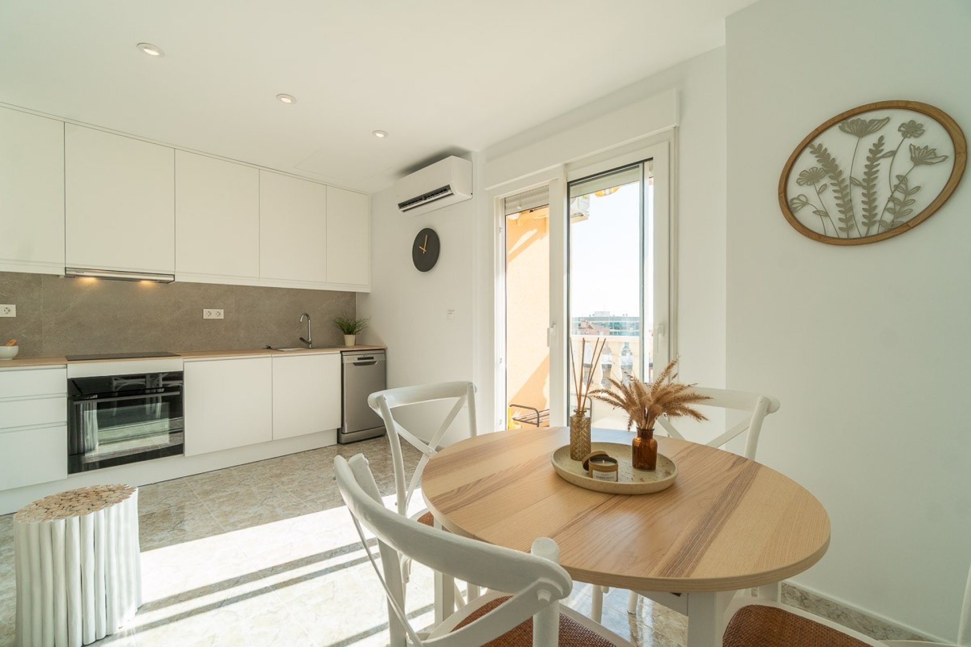 Resale - Apartament / Duplex - Torrevieja - La Mata