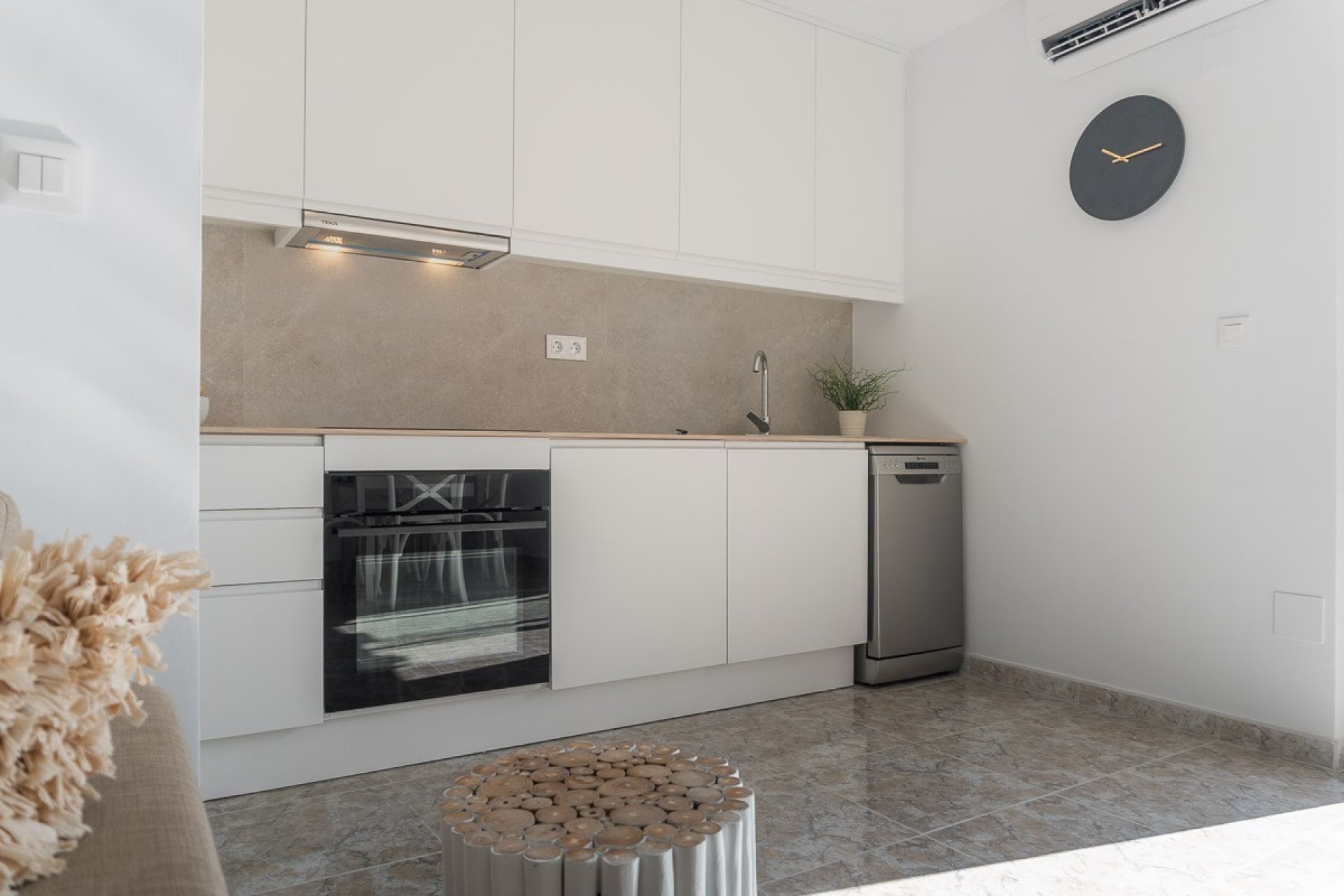 Resale - Apartament / Duplex - Torrevieja - La Mata