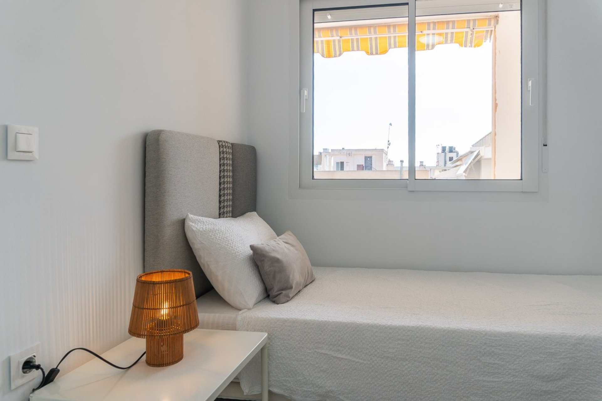 Resale - Apartament / Duplex - Torrevieja - La Mata