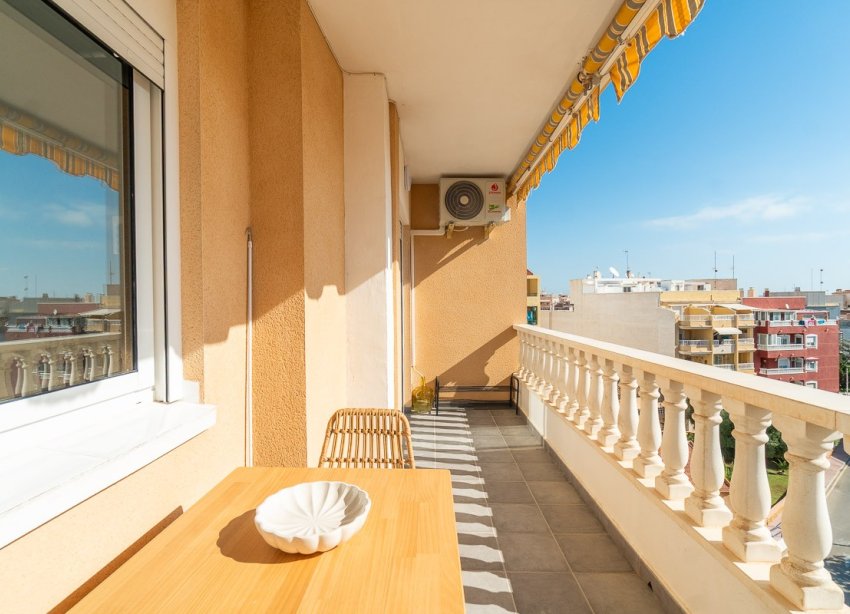 Resale - Apartament / Duplex - Torrevieja - La Mata