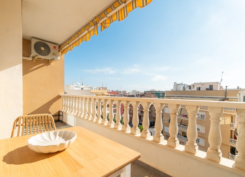 Resale - Apartament / Duplex - Torrevieja - La Mata