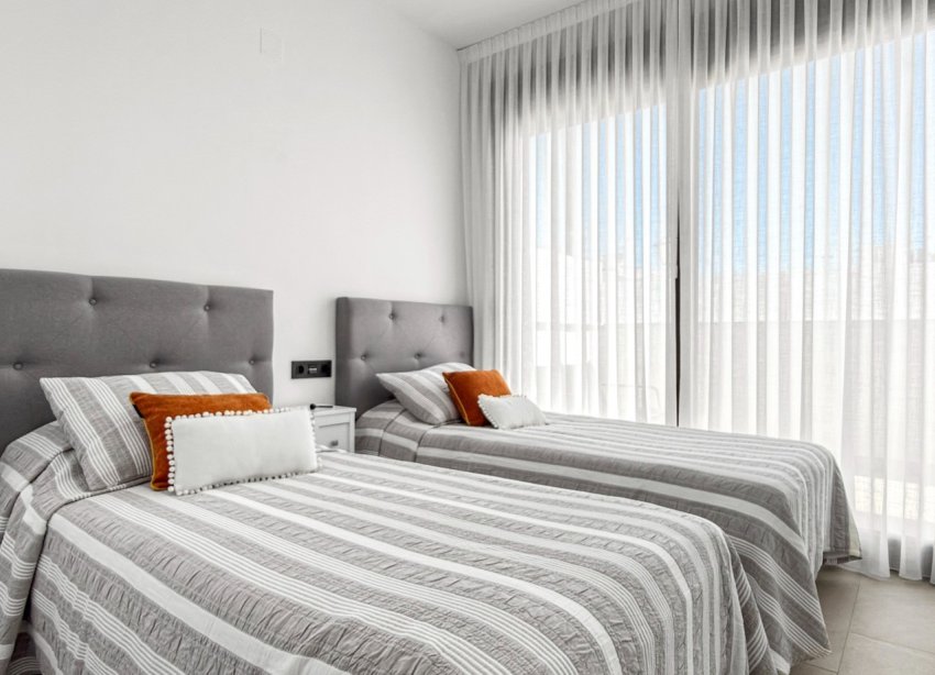 Resale - Apartament / Duplex - Torrevieja - Los Balcones