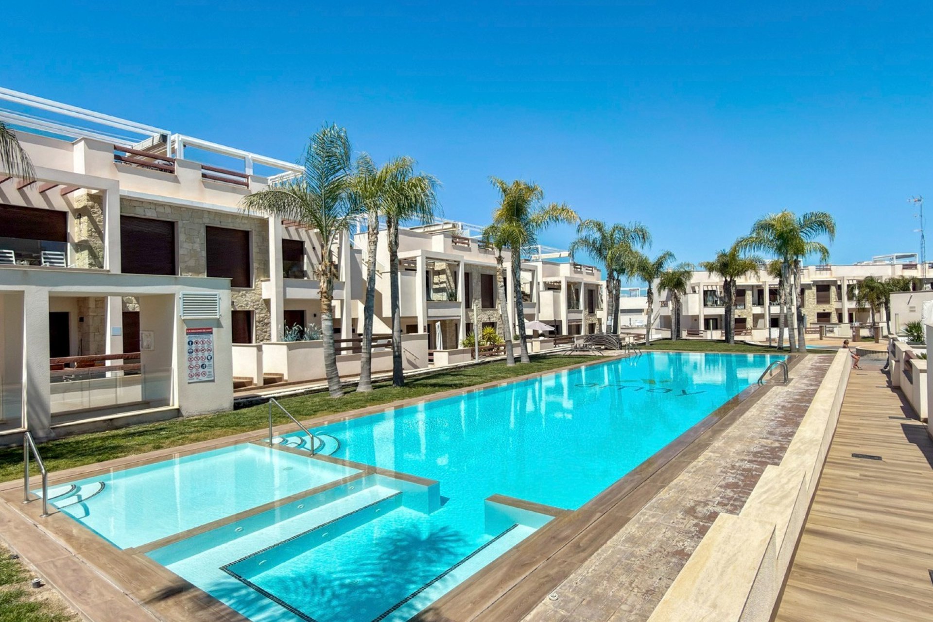 Resale - Apartament / Duplex - Torrevieja - Los Balcones