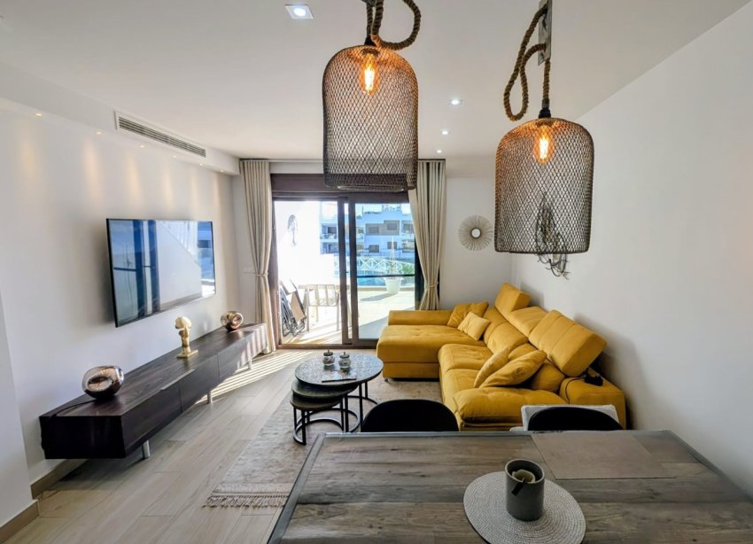 Resale - Apartament / Duplex - Torrevieja - Los Balcones