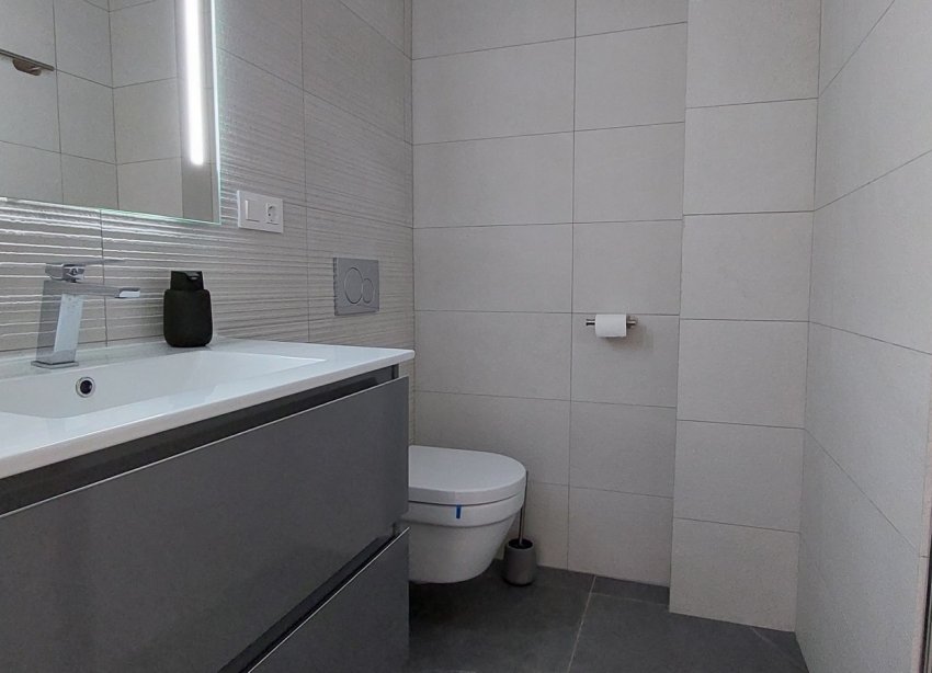 Resale - Apartament / Duplex - Torrevieja - Los Balcones