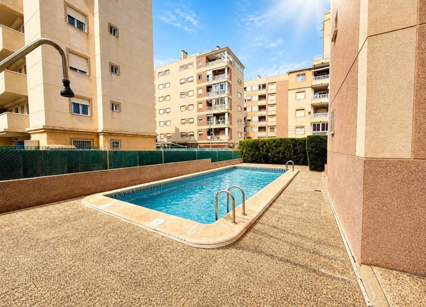 Resale - Apartament / Duplex - Torrevieja - Nueva Torrevieja