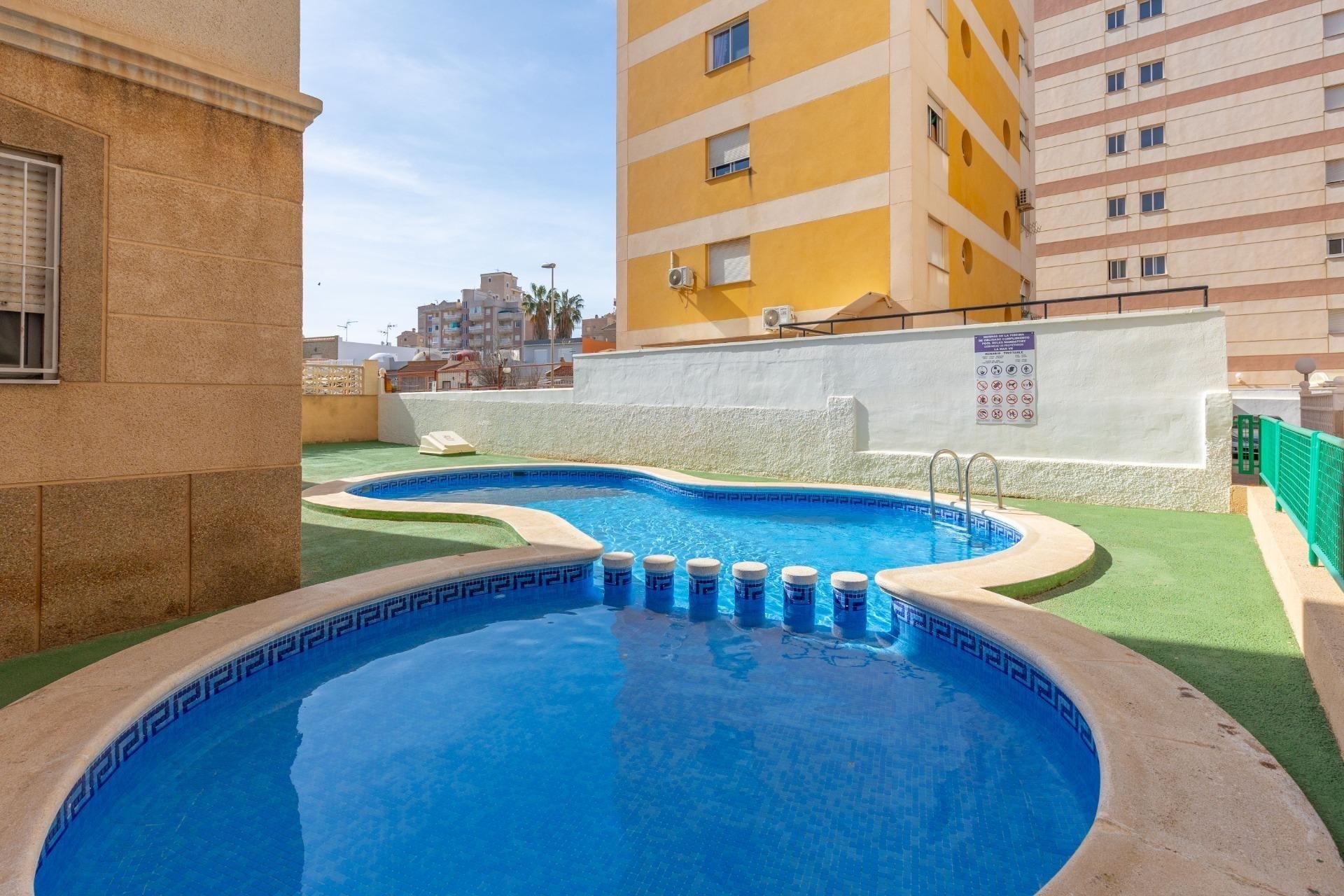 Resale - Apartament / Duplex - Torrevieja - Nueva Torrevieja