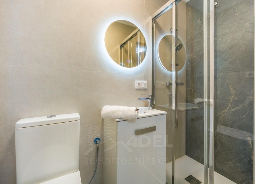 Resale - Apartament / Duplex - Torrevieja - Parque de Las Naciones