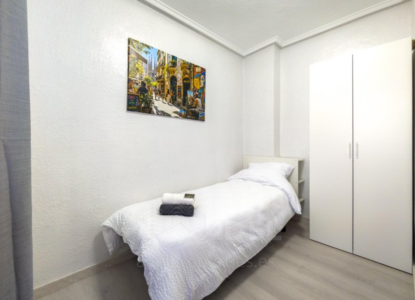 Resale - Apartament / Duplex - Torrevieja - Parque de Las Naciones