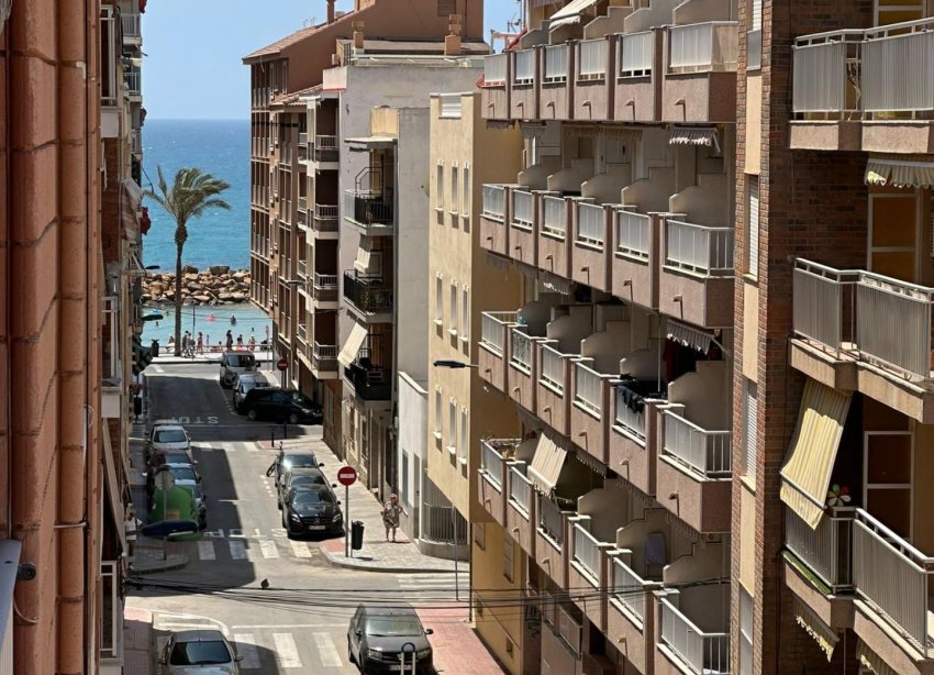 Resale - Apartament / Duplex - Torrevieja - Paseo maritimo