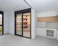 Resale - Apartament / Duplex - Torrevieja - Paseo maritimo