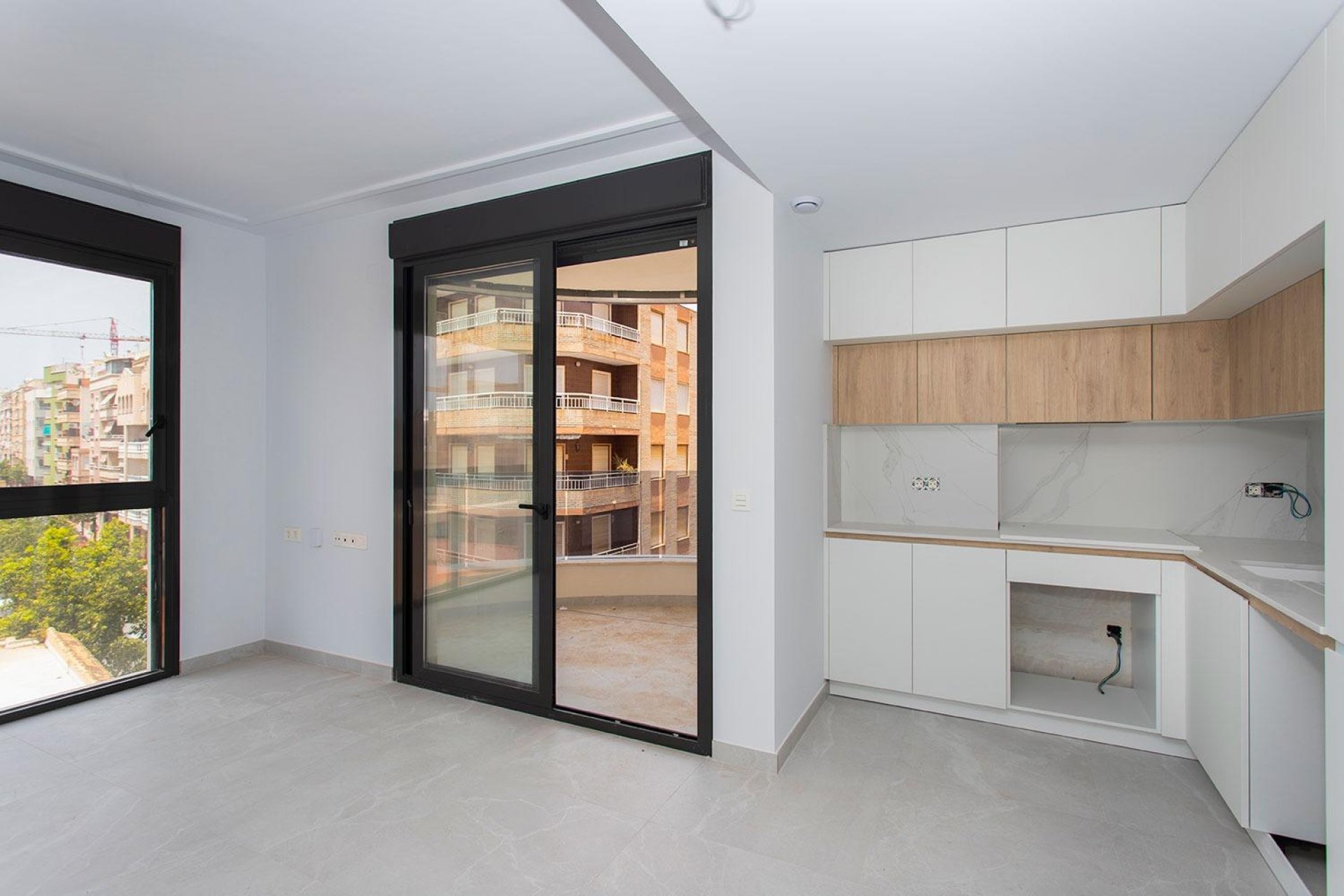Resale - Apartament / Duplex - Torrevieja - Paseo maritimo