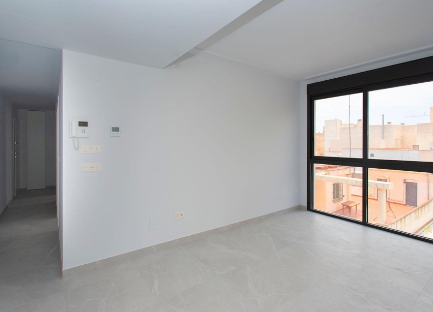Resale - Apartament / Duplex - Torrevieja - Paseo maritimo