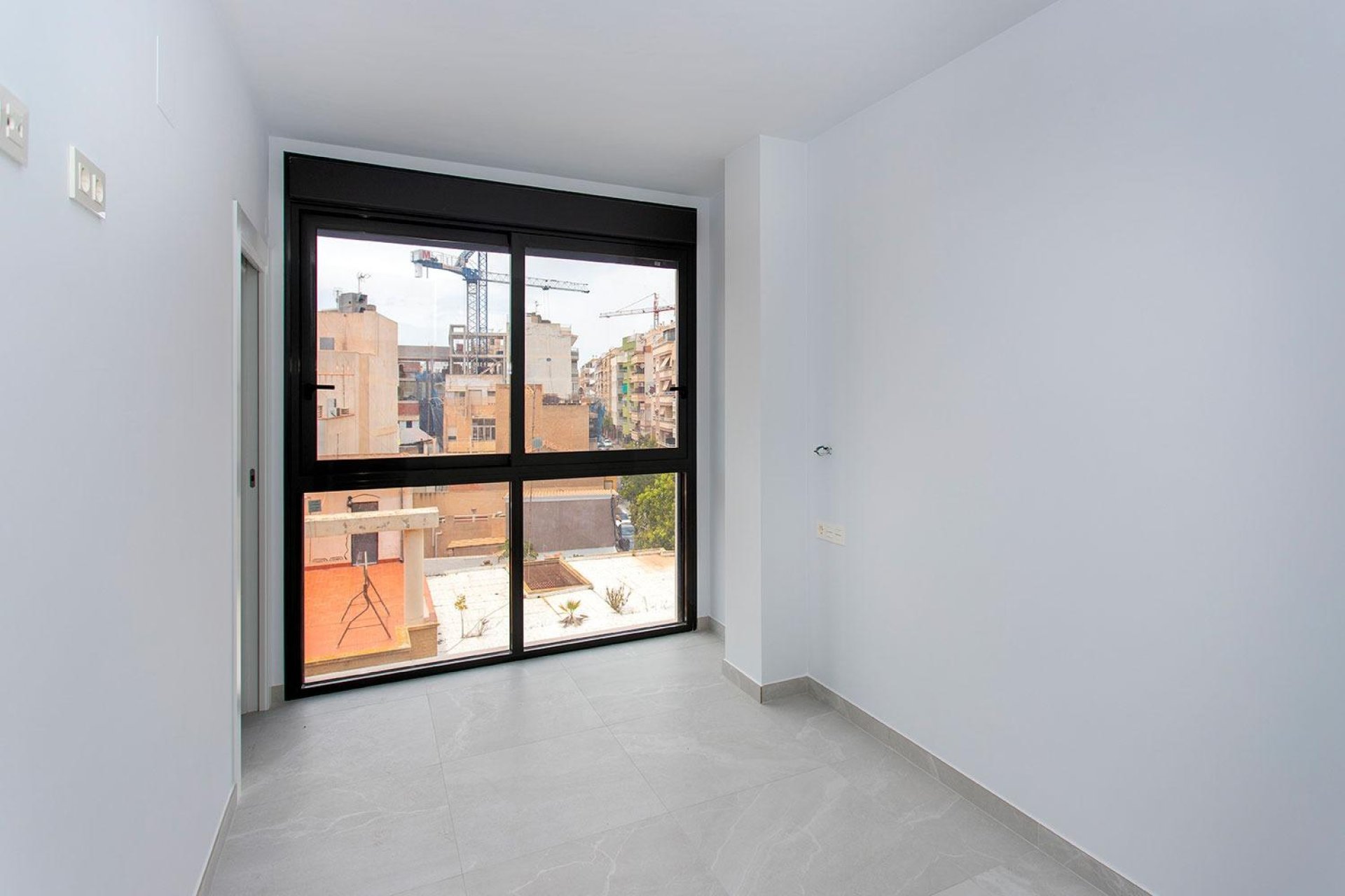 Resale - Apartament / Duplex - Torrevieja - Paseo maritimo