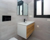 Resale - Apartament / Duplex - Torrevieja - Paseo maritimo