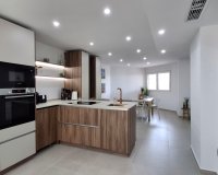 Resale - Apartament / Duplex - Torrevieja - Playa Acequion