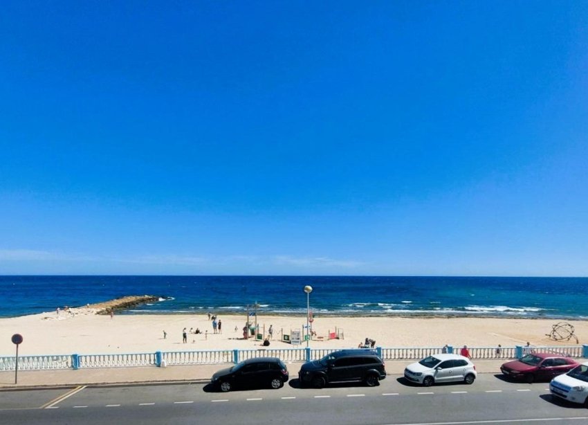 Resale - Apartament / Duplex - Torrevieja - Playa de los Locos