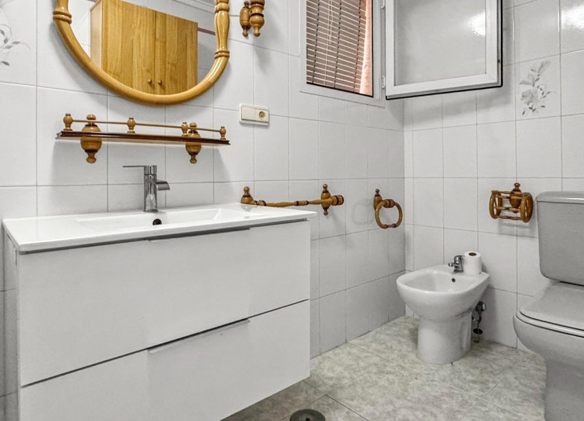 Resale - Apartament / Duplex - Torrevieja - Playa de los Locos