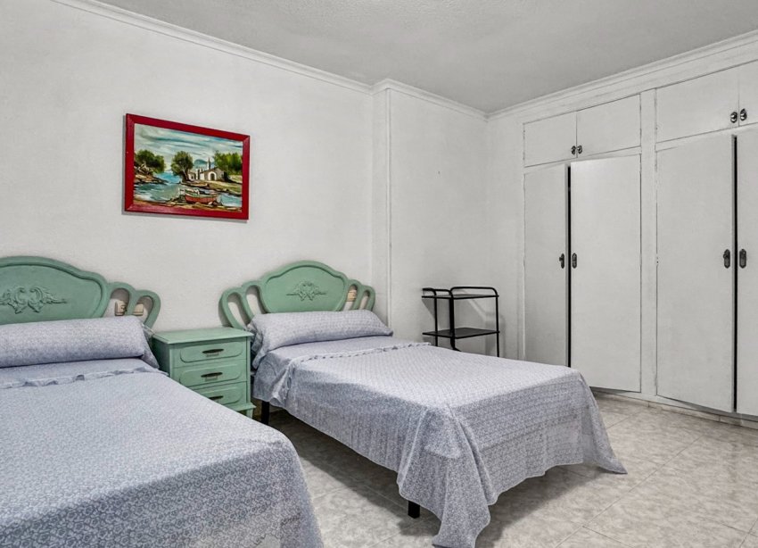 Resale - Apartament / Duplex - Torrevieja - Playa de los Locos