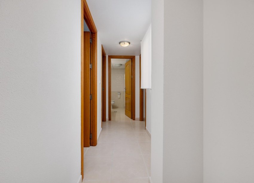 Resale - Apartament / Duplex - Torrevieja - Playa de los Locos