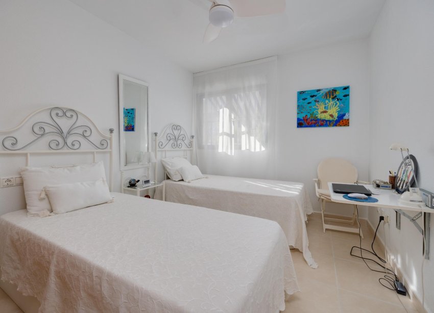 Resale - Apartament / Duplex - Torrevieja - Playa de los Locos