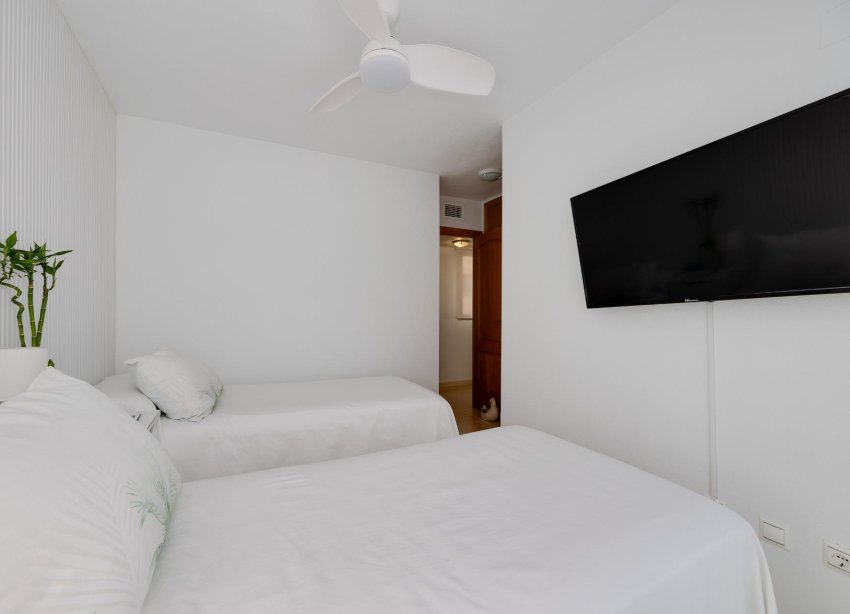 Resale - Apartament / Duplex - Torrevieja - Playa de los Locos